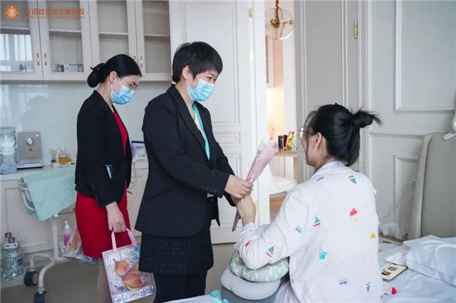 米诺娃妇女儿童医院3.8节活动